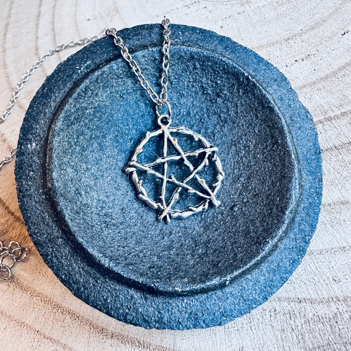 GOTHIC PENTAGRAM NECKLACE