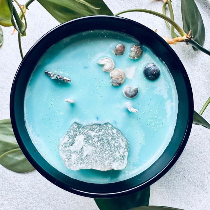 SEA WITCH CANDLE - SEAWEED AND JUNIPER