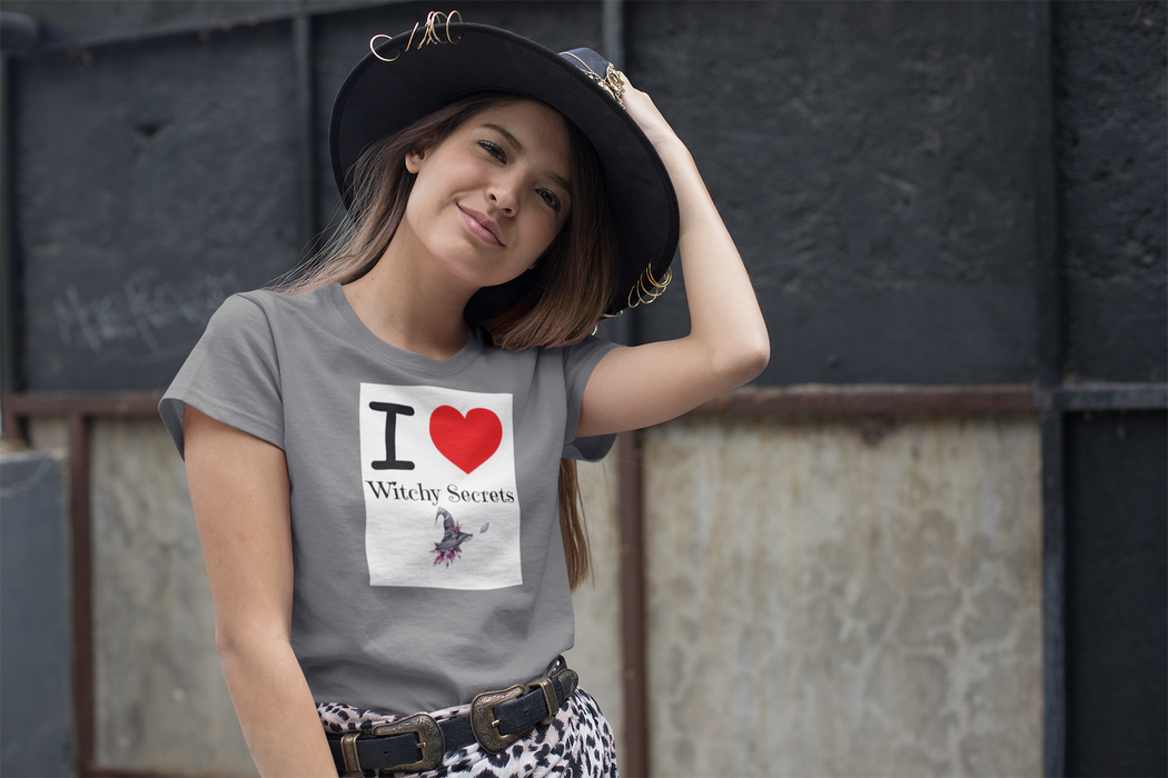 I LOVE WITCHY SECRETS T-SHIRT